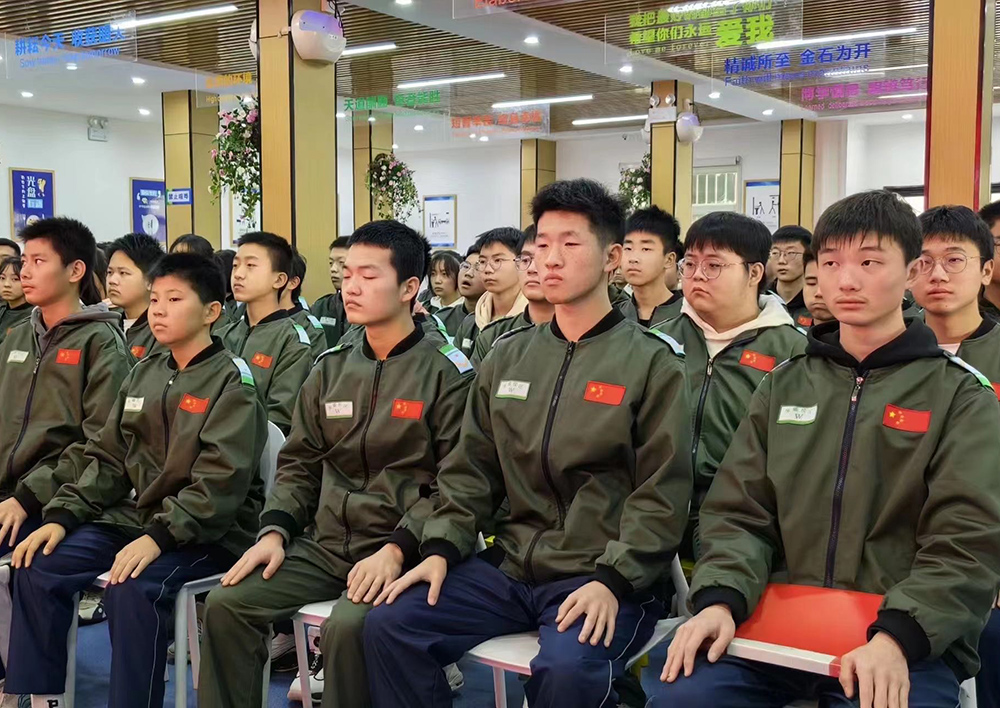 未來(lái)學(xué)校的管理模式是怎么樣的？是封閉式嗎？